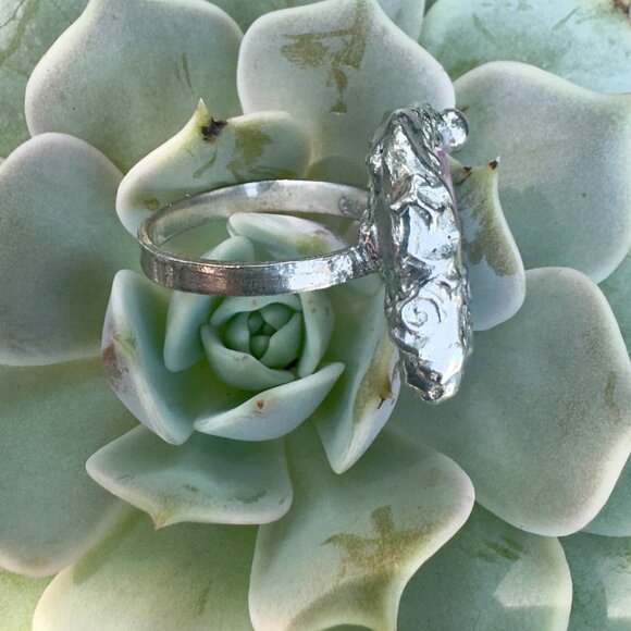 Artisan-crafted Broken China Ring with a Silver Spoon Band & Boho-Metalwork 7.5 - Picture 10 of 12